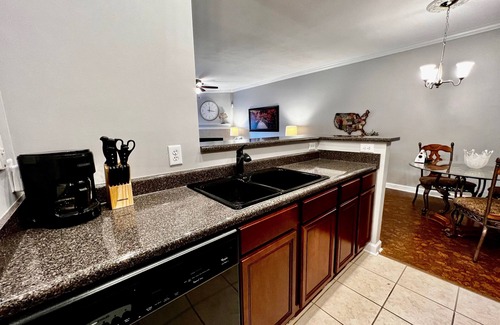 Indianapolis Condominio | Cozy Condo in Carmel!
