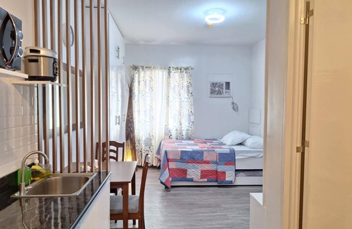Guadalupe Apartamento | Cozy condo in lovely Cebu City with fitness room, WiFi, AC, kitchen