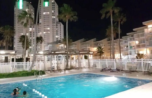 South Padre Island Casa | Cozy Condo steps from the beach! Room to Play!