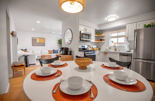 Huntington Beach Condominio | Cozy Condo, Walk to Beach, Bikes, BBQ, Downtown, Fire Pit, WIFI, Surf City
