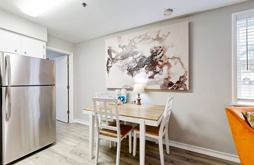 Music Row Condominio | Cozy condo with modern appliances-and close to downtown