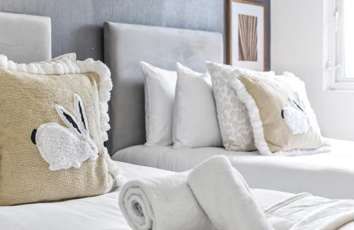 Stamford Hill Apartamento | Cozy & Contemporary 2-BR Flat Near Shops & Transit