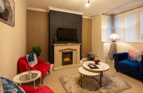 Staple Hill Casa | Cozy Contractor 5 bedroom 2bath home WIFI Parking SMART TV
