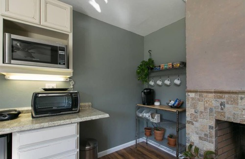 Oakley Apartamento | Cozy Convenience, Private Home 5mins to Biltmore
