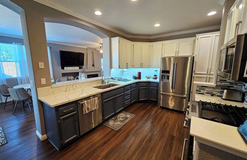 North Natomas Casa | Cozy & Convenient: A Clean Home Away from Home with Pool & Heated Spa