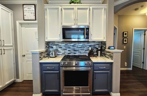 North Natomas Casa | Cozy & Convenient: A Clean Home Away from Home with Pool & Heated Spa