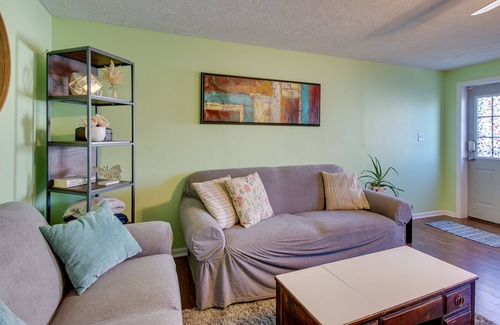 Staunton Casa | Cozy & Convenient Staunton Abode: Great Location!