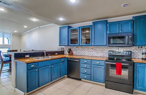 Euless Casa | Cozy, Convenient Townhome Living