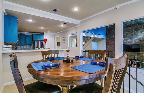 Euless Casa | Cozy, Convenient Townhome Living