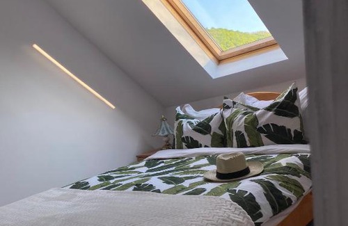 Poiana Marului Casa | Cozy corner in a Small Village