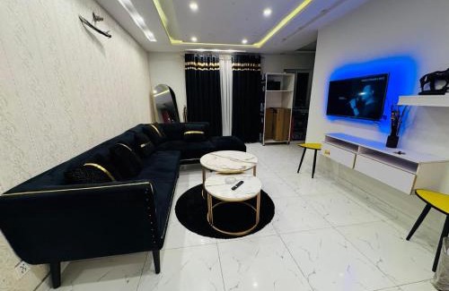 Bahria Town Apartamento | Cozy corner & luxury hotel apartment
