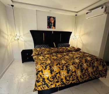 Bahria Town Apartamento | Cozy corner & luxury hotel apartment