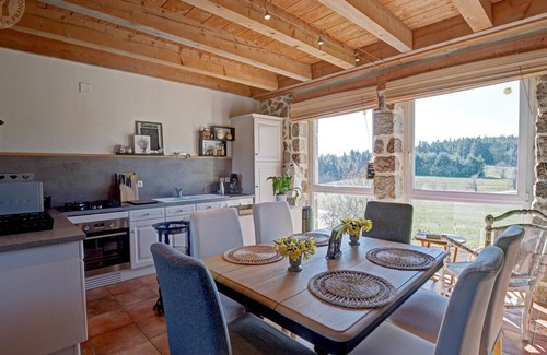 Saint-Regis-du-Coin Cabaña | Acogedora casa rural con estufa de leña, terraza, wifi, cercana a actividades al aire libre