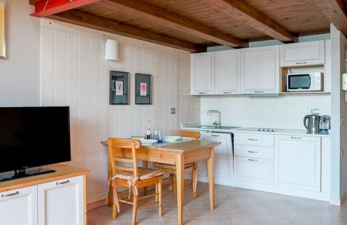 Bellano Apartamento | Design Studio COSY COTTAGE en el agua