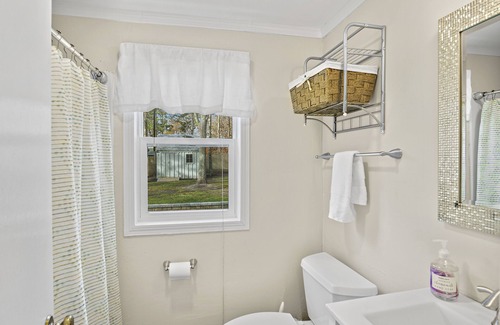 Bass River Cabaña | COZY COTTAGE CLOSE TO THE OCEAN