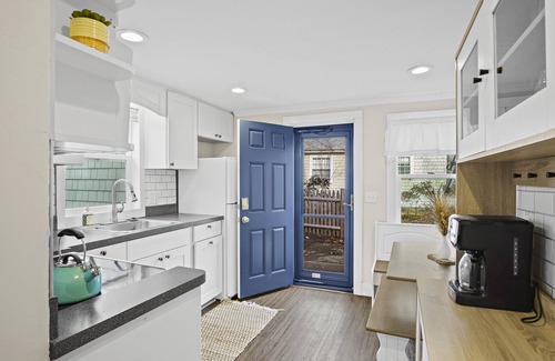 Bass River Cabaña | COZY COTTAGE CLOSE TO THE OCEAN