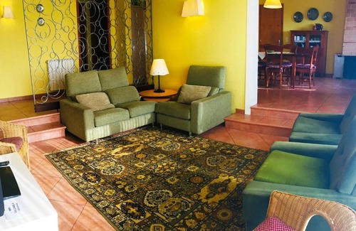 Agramunt Casa | Acogedora casa rural en Agramunt con piscina privada