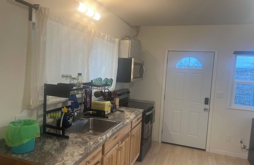 West End Cabaña | Cozy cottage in bustling downtown San Rafael