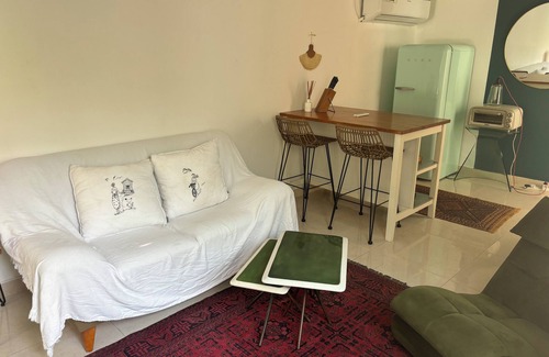 Jumeirah Cabaña | Cozy cottage in charming Dubai 5 min walk to the beach!