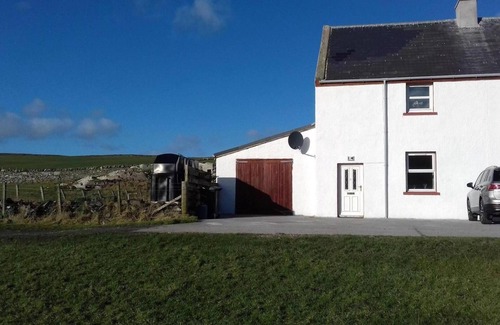 Nerabus Cabaña | Acogedora casa de campo en Escocia pintoresca
