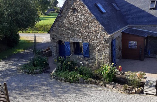 Lannion Casa | Acogedora casa de campo en gran jardín arbolado