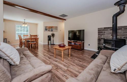 Miller Lake Casa | Cozy Cottage In Miller Lake
