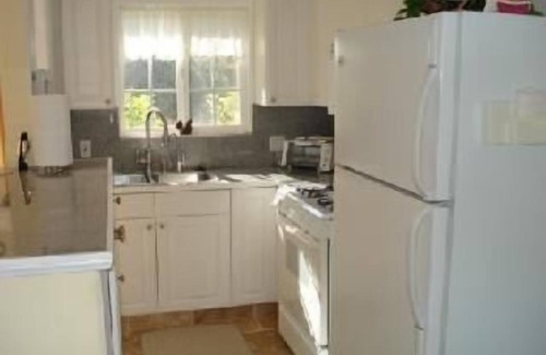 Montecito Cabaña | ~ * ~ Cottage acogedor en Montecito ~ * ~ Pet Friendly -Pool