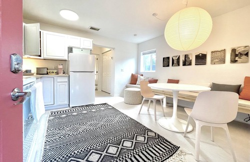 Orlando Cabaña | Cozy Cottage in Orlando's Garden District