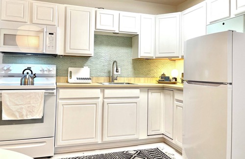 Orlando Cabaña | Cozy Cottage in Orlando's Garden District