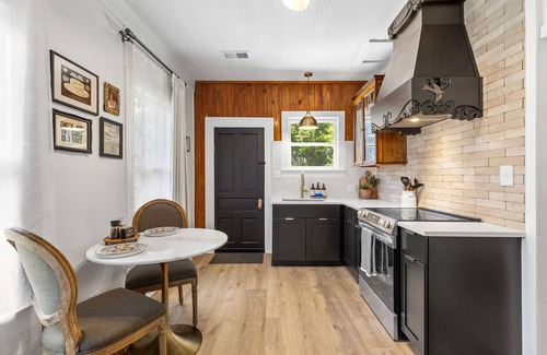 Johnson City Casa | Cozy Cottage in the Heart of Johnson City