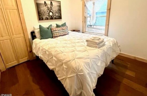 Lakeville Cabaña | Cozy cottage located 2 blocks from lake Wallenpaupak