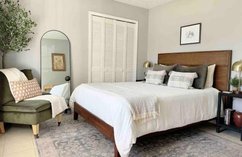 Whitemarsh Island Casa | Cozy Cottage Near Beach & Downtown Dog Friendly