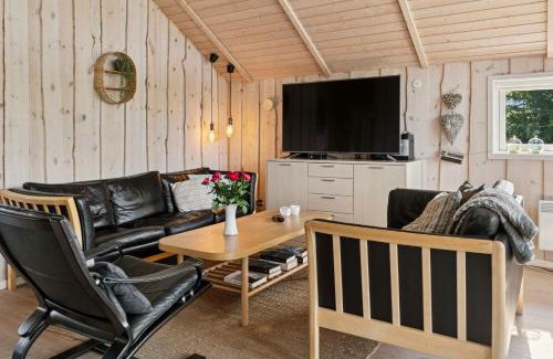 Kramnitse Casa | Cozy Cottage Near Beach With Fenced Garden