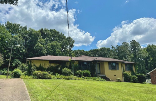 Nashville Cabaña | Cozy cottage near Nashville airport with a relaxing feel and nature views!