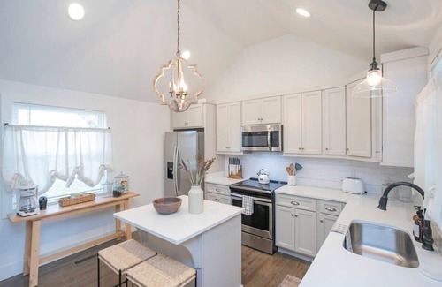 Donelson Hills Casa | Cozy Cottage Near Opryland