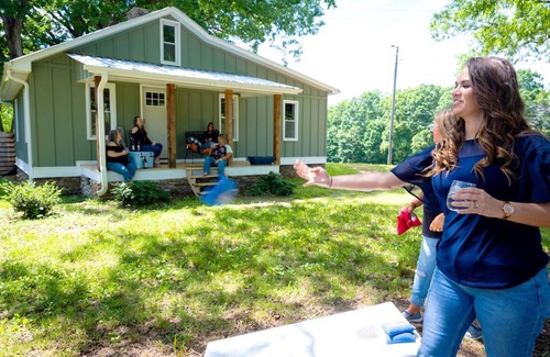 Madison Casa | Cozy Cottage near the Dan River