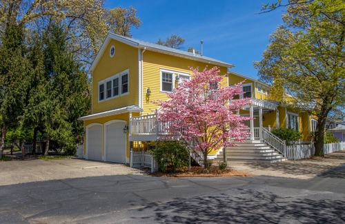Michigan City Casa | Cozy cottage NOW available for short or long term rentals(seasonal)