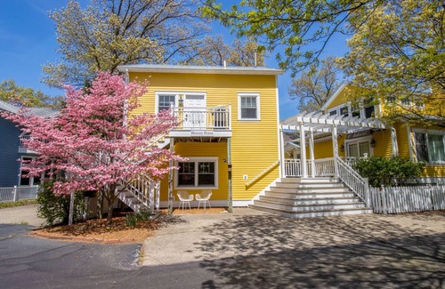 Michigan City Casa | Cozy cottage NOW available for short or long term rentals(seasonal)
