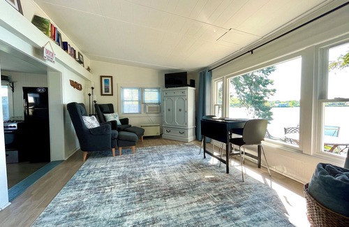 Montauk Cabaña | Cozy cottage on Fort Pond Lake.