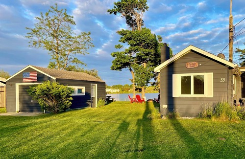 Montauk Cabaña | Cozy cottage on Fort Pond Lake.