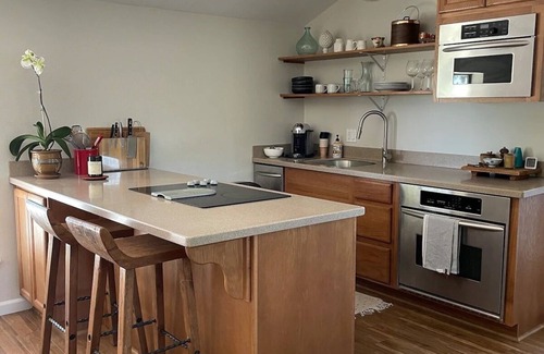 Los Alamos Cabaña | Cozy cottage on private four-acre property in charming Los Alamos