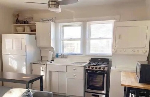 Roswell Cabaña | Pet Friendly! 2 Pets Stay For FREE at Cozy Cottage