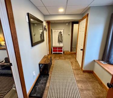 Lake Harmony Estates Casa | Cozy Cottage, Private Lake Access, Fires and Fun!