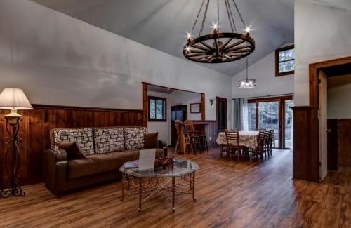 Canadensis Casa | Cozy Cottage Rental with Small Private Pond in Canadensis, Pennsylvania