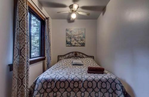 Canadensis Casa | Cozy Cottage Rental with Small Private Pond in Canadensis, Pennsylvania