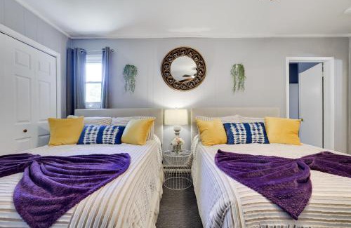 Tobyhanna Casa | COZY COTTAGE Spacious 4Bdrm 2Bth, Hot Tub, Game Movie Room, Firepit, Arcades, Backyard Playground, 2 Min Walk To Pool, Lake, Beach, Basketball, Minigolf and Tennis