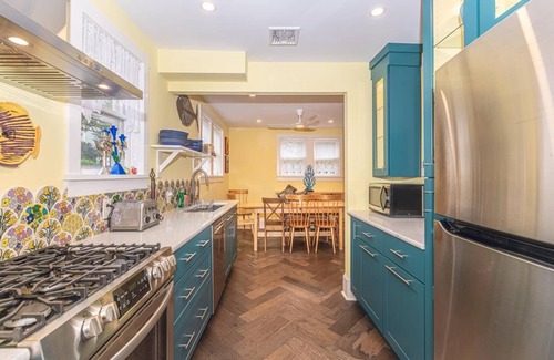 Cape May Cabina | Cozy Cottage | Steps from Congress Hall & Beach