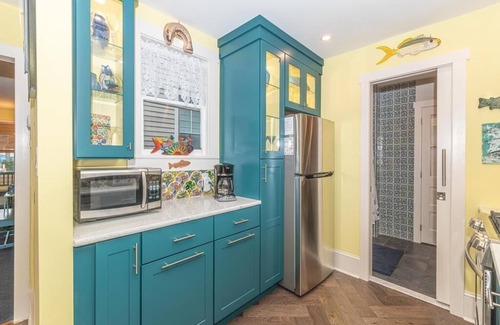 Cape May Cabina | Cozy Cottage | Steps from Congress Hall & Beach