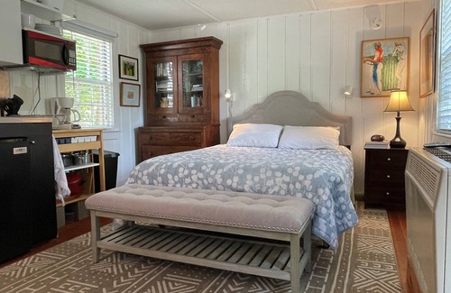 Eastham Cabaña | Cozy Cottage
