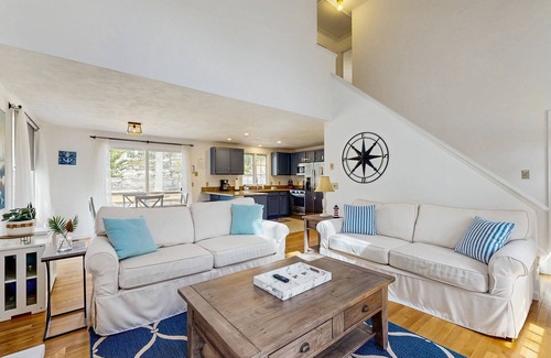 Yarmouth Port Casa | Cozy cottage w/ game room & yard: close to beaches & entertainment